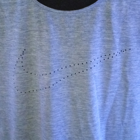 workout shirt - Picture 2 of 4